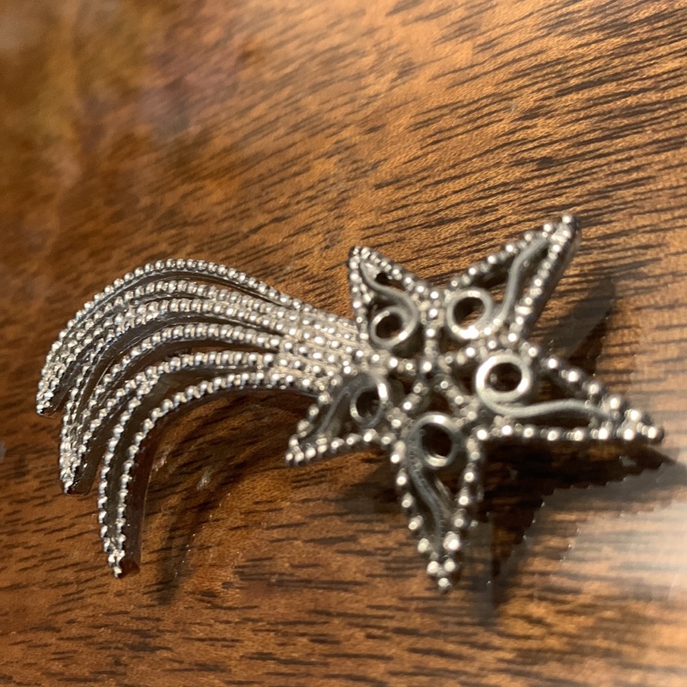 Elegant Shooting Star Brooch Pin Silver Tone Vintage Jewelry ShootingStar